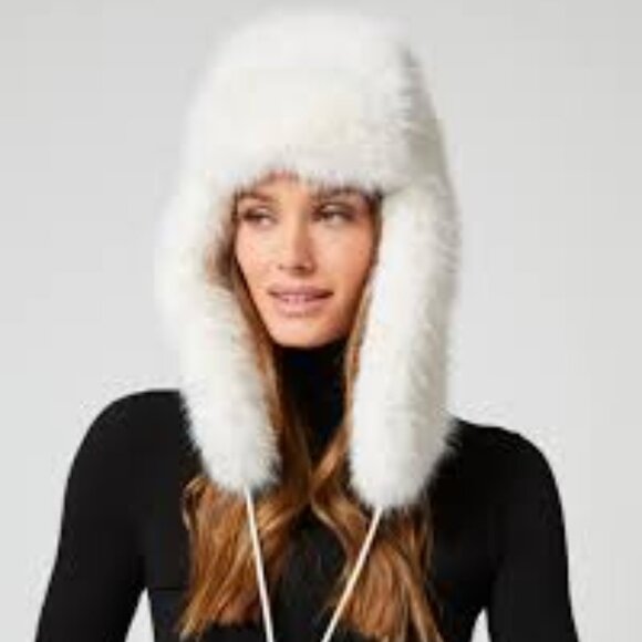 NWT Adrienne Landau Faux Fur Trapper Hat in Cream OS - Picture 1 of 11